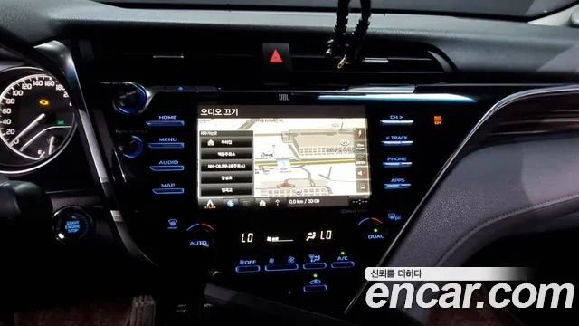 Toyota Camry (XV70) 2018 Песочный из Кореи, фото 6