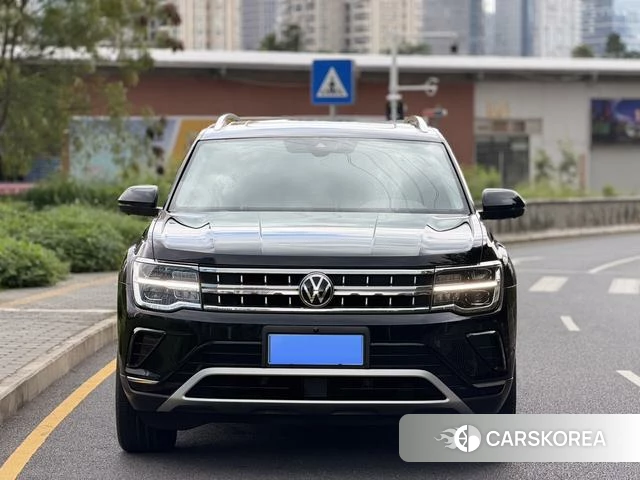 Volkswagen Tourang 2023 Черный из Китая, фото 6