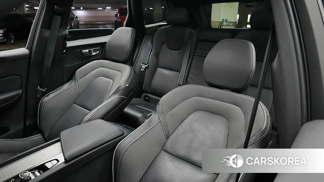 Volvo XC60 second Generation 2021 Серый из Кореи, фото 6