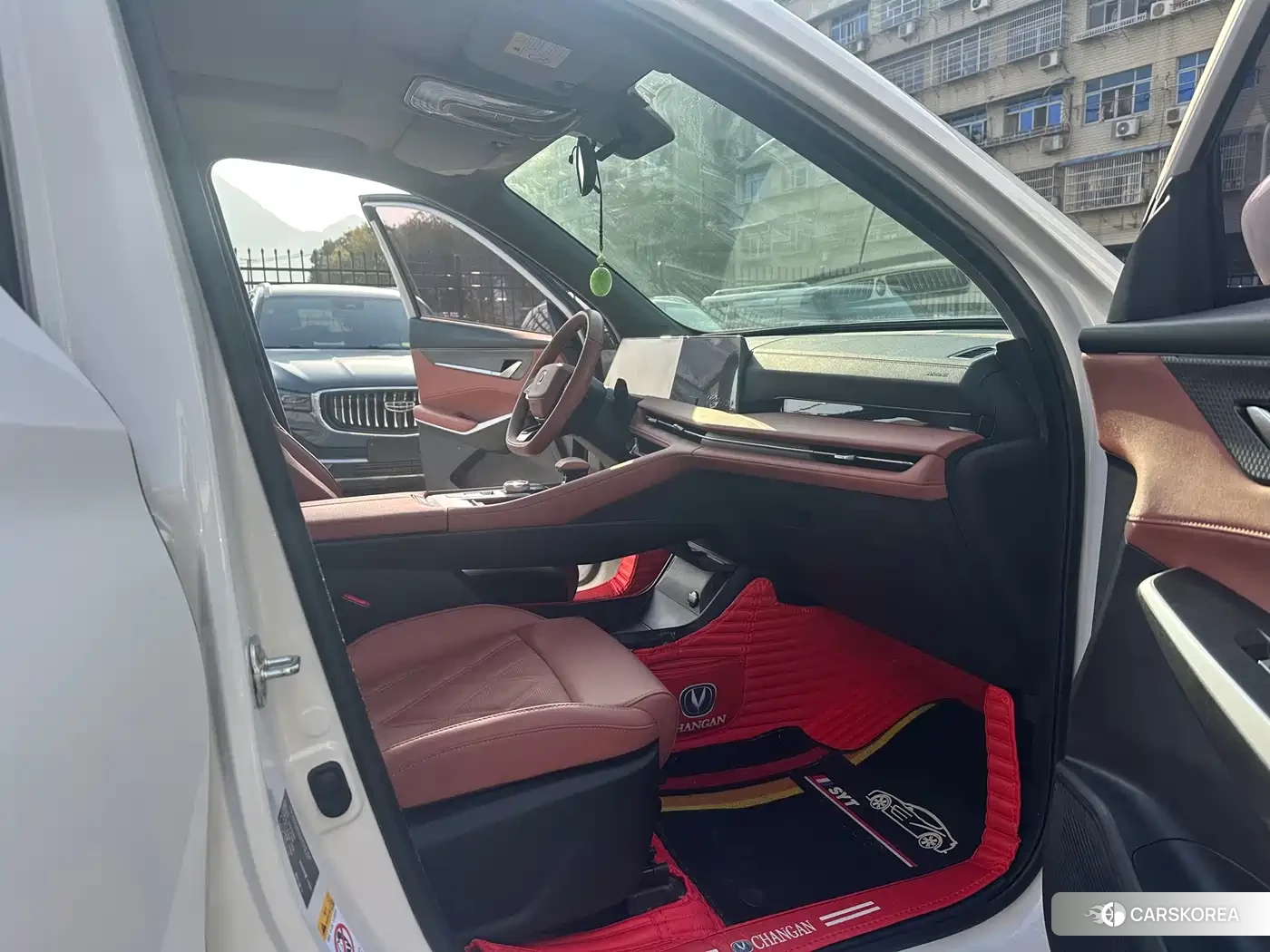 Chang'an CS75PLUS 2024 Белый из Китая, фото 6