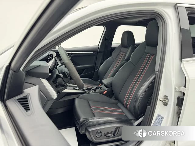Audi A3 2023 Белый из Китая, фото 6