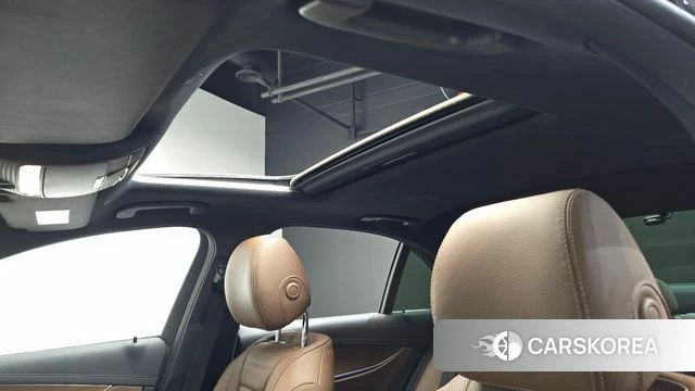 Mercedes-Benz E-Class W213 2021 Серый из Кореи, фото 6