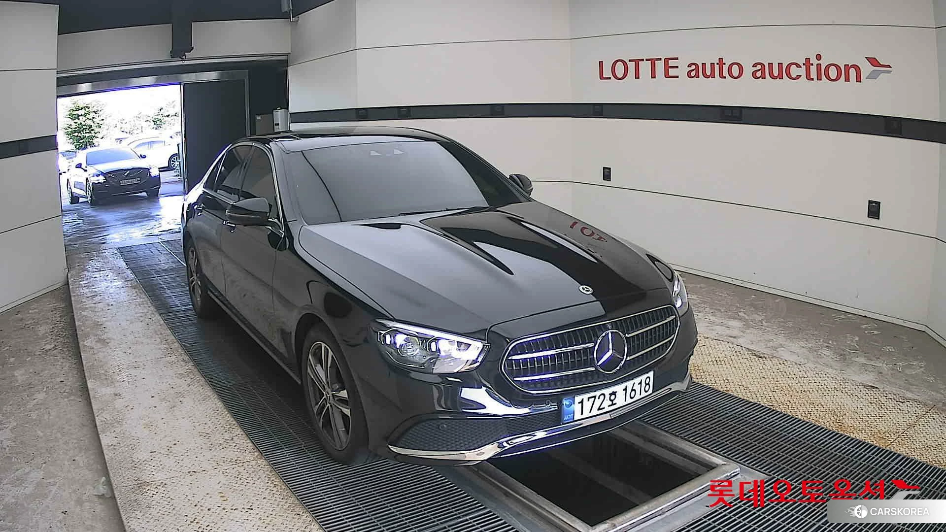 Mercedes-Benz Mercedes-Benz E350 4MATIC 2022 197-OBSIDIAN BLACK (BENZ) из Кореи, фото 6