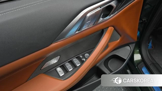 BMW 4 Series (G22) 2022 Темно-зеленый из Кореи, фото 6