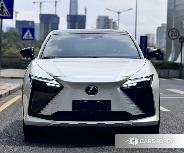 Lexus RZ 2024 Белый из Китая, фото 6