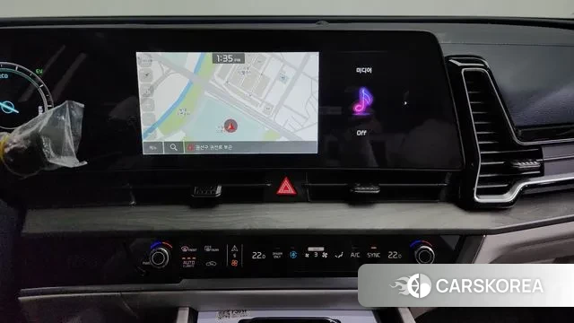 Kia Sportage 5th Generation Hybrid 2023 Белый из Кореи, фото 6