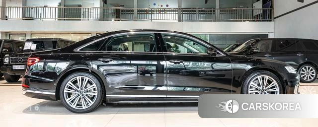 Audi A8 2022 Черный из Китая, фото 6