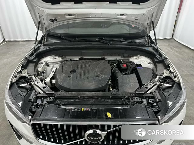 Volvo XC60 2021 Белый из Китая, фото 6