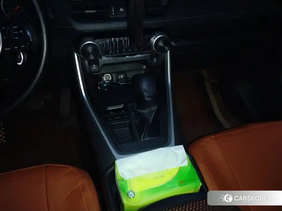 Toyota RAV4 2023 Белый из Китая, фото 6