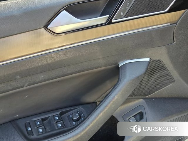 Volkswagen Arteon 2020 Белый из Кореи, фото 6