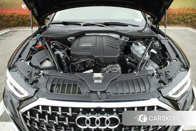 Audi A8 2023 Черный из Китая, фото 6
