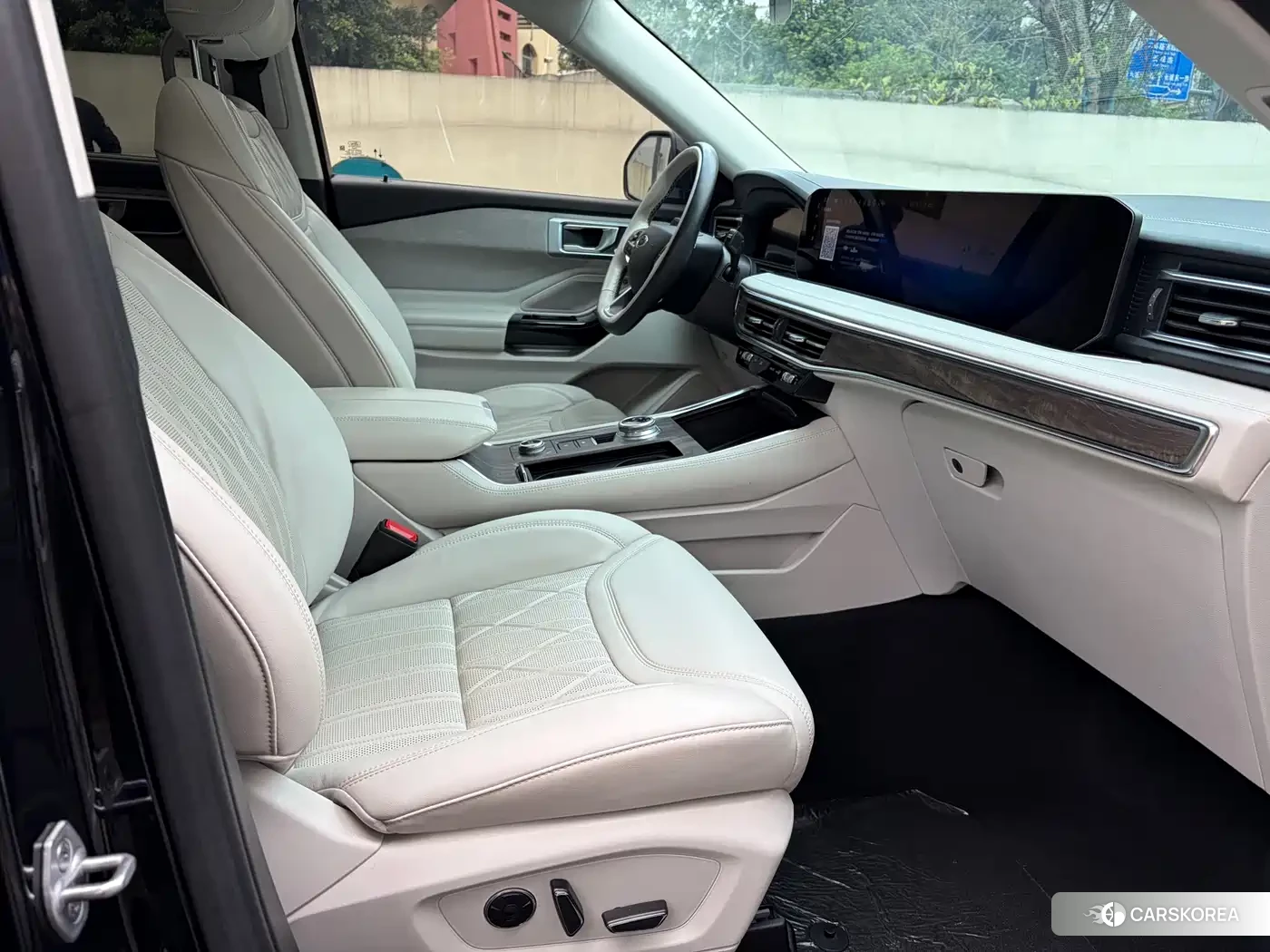 Ford Explorer 2024 Черный из Китая, фото 6