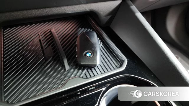 BMW 5 Series (G60) 2025 Белый из Кореи, фото 6