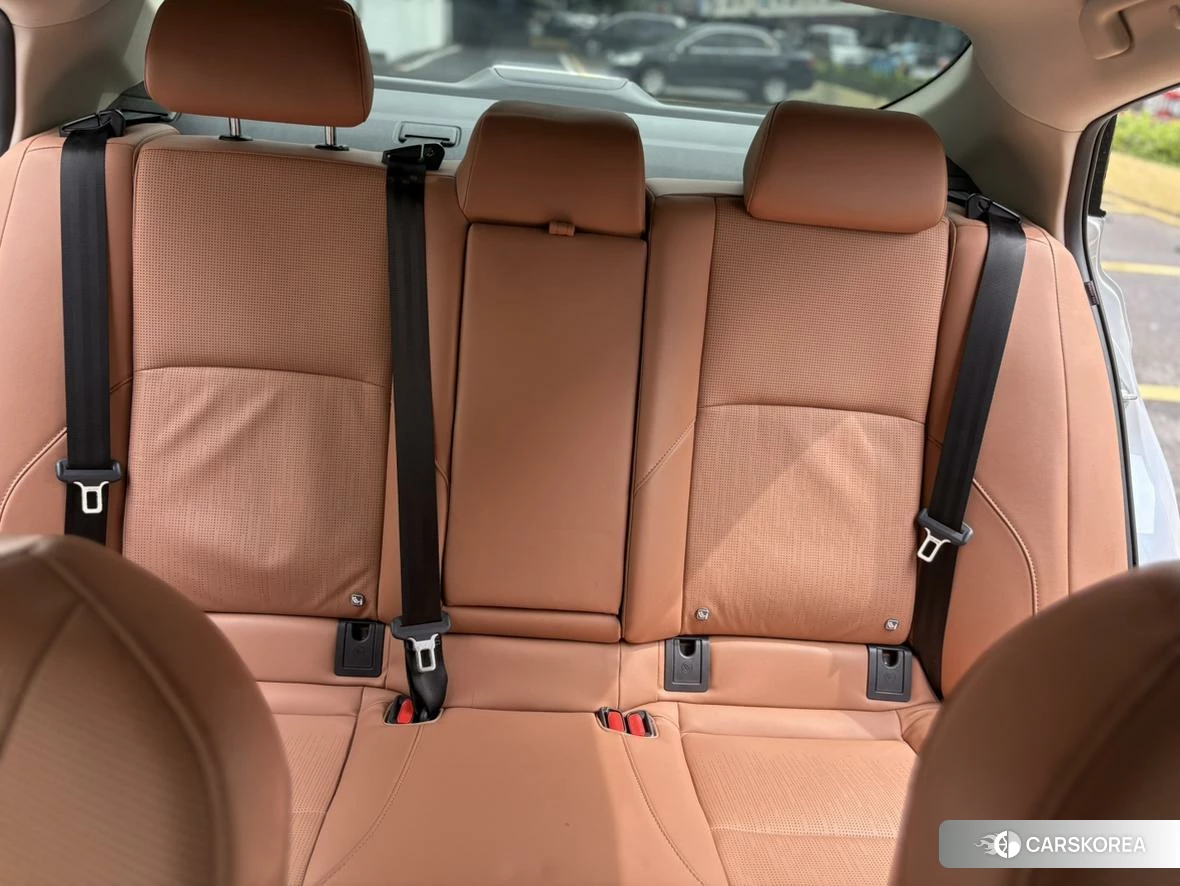 Toyota Camry 2024 Серебристо-серый из Китая, фото 6