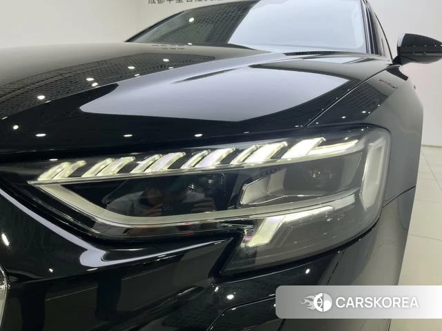 Audi A8 2022 Черный из Китая, фото 6