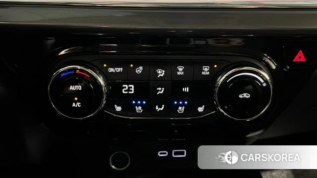 Chevrolet (GM Daewoo) Trax Crossover 2023 Черный из Кореи, фото 6