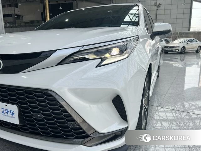 Toyota Grevia 2024 Белый из Китая, фото 6