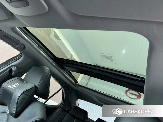 Toyota Camry 2022 Белый из Китая, фото 6