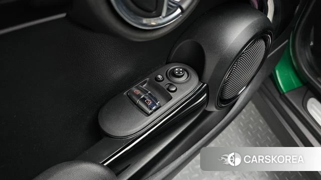 Mini Cooper S 2021 Зеленый из Кореи, фото 6