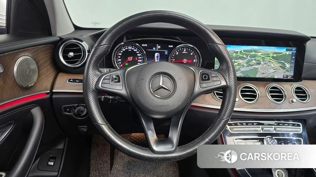 Mercedes-Benz E-Class W213 2018 Белый из Кореи, фото 6