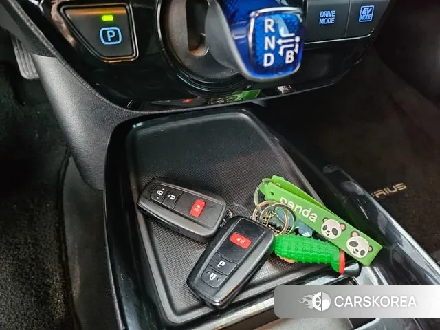 Toyota Prius 4th Generation 2022 Серый из Кореи, фото 6