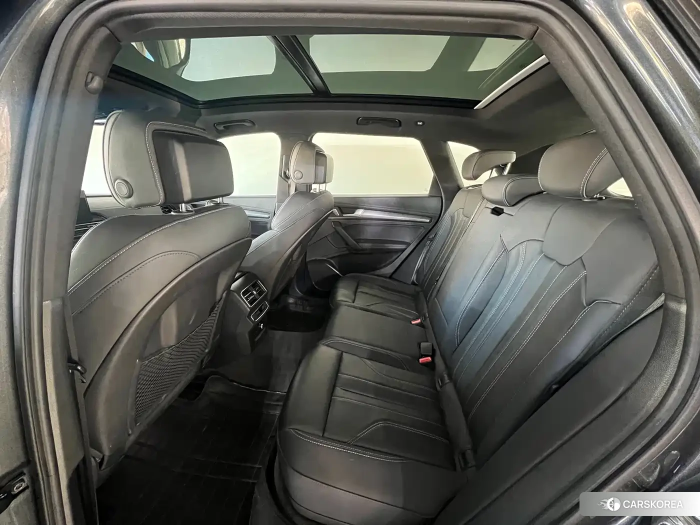Audi Q5L 2023 Silver/gray из Китая, фото 6