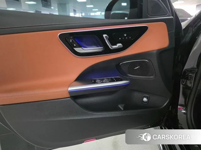 Mercedes-Benz C-Class W206 2023 Черный из Кореи, фото 6