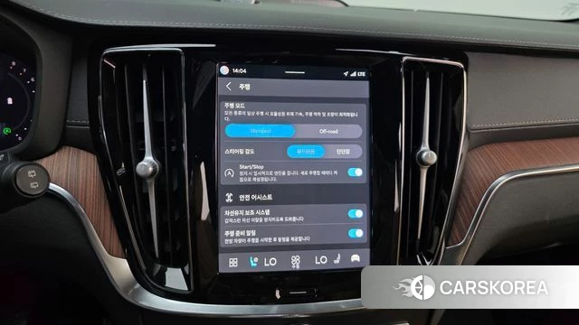 Volvo V60 Cross-Country 2nd Generation 2025 Белый из Кореи, фото 6