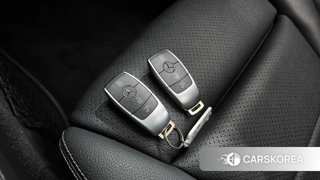 Mercedes-Benz GLC-Class X253 2020 Белый из Кореи, фото 6