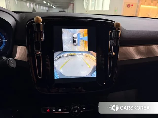 Volvo XC40 Richards 2024 Белый из Кореи, фото 6