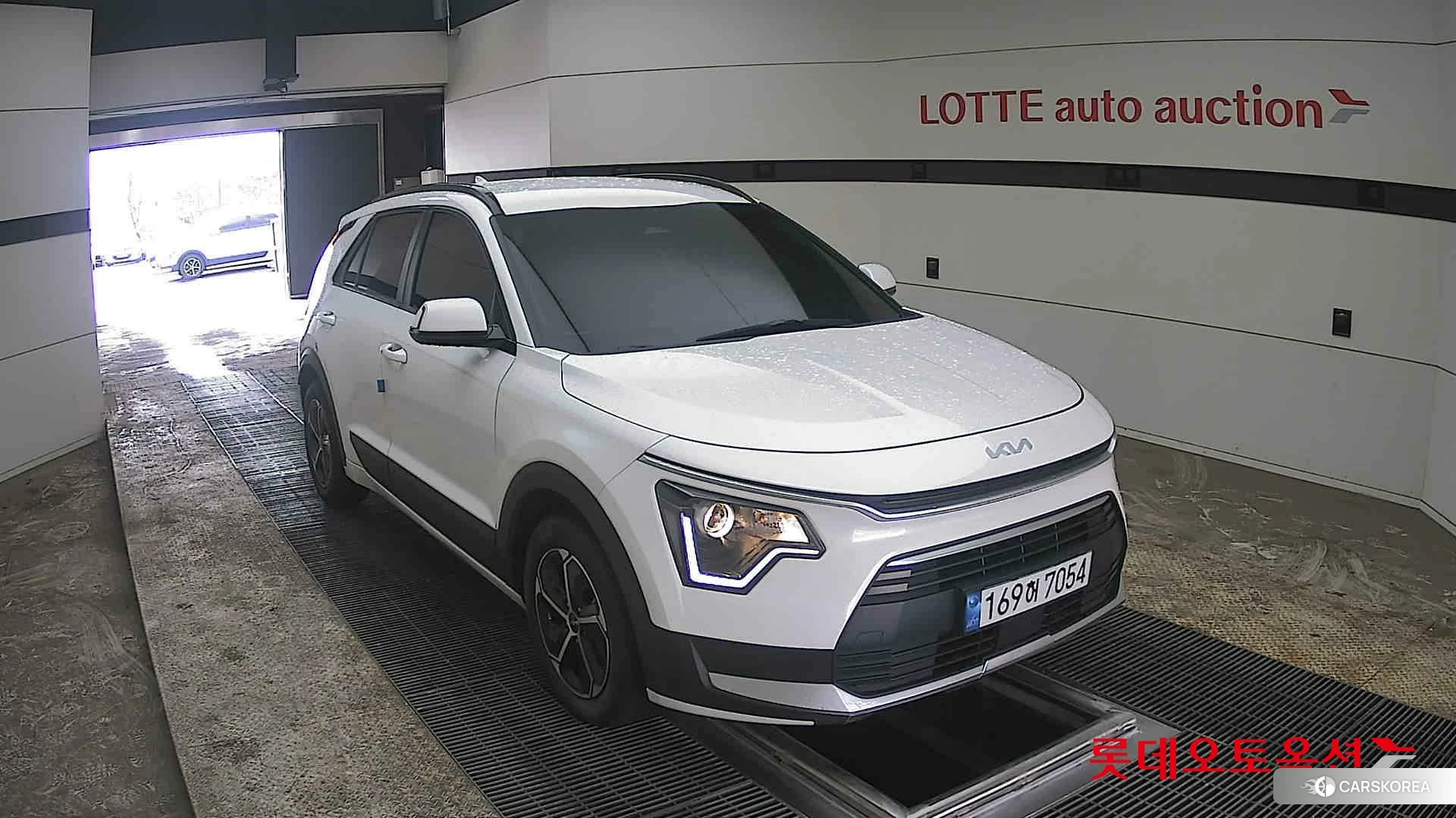 Kia Niro Hybrid 2022 Snow White Pearl (optional) из Кореи, фото 6