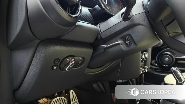 Mini Cooper S Convertible 2023 Белый из Кореи, фото 6