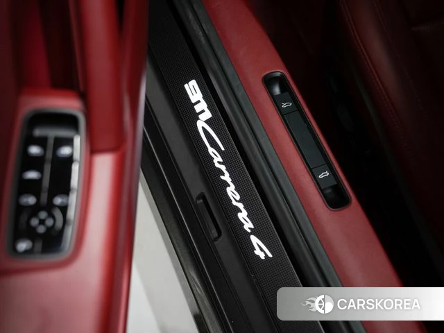 Porsche 911(992) 2021 Серебряный из Кореи, фото 6