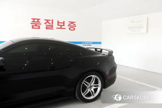 Ford Mustang 2020 Черный из Кореи, фото 6