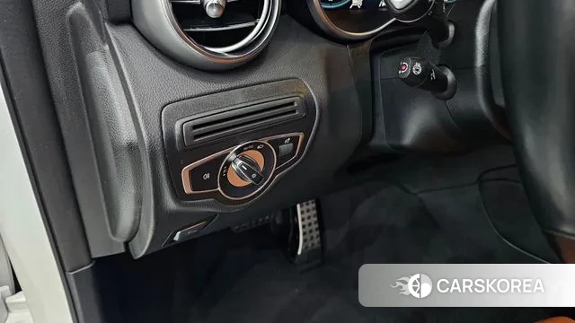 Mercedes-Benz GLC-Class X253 2022 Белый из Кореи, фото 6