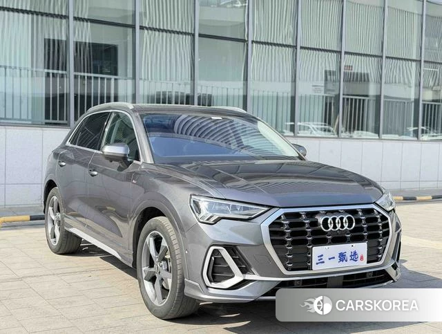Audi Q3 2022 Темно-серый из Китая, фото 6