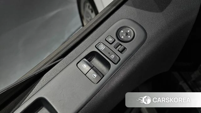Hyundai Staria 2021 Белый из Кореи, фото 6