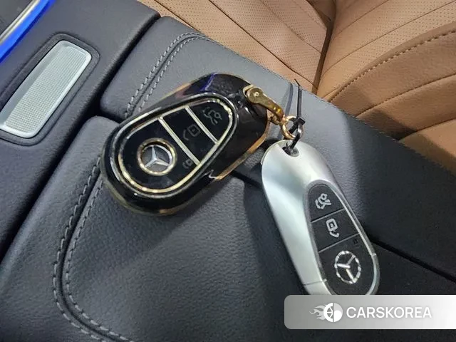 Mercedes-Benz E-Class W214 2024 Черный из Кореи, фото 6