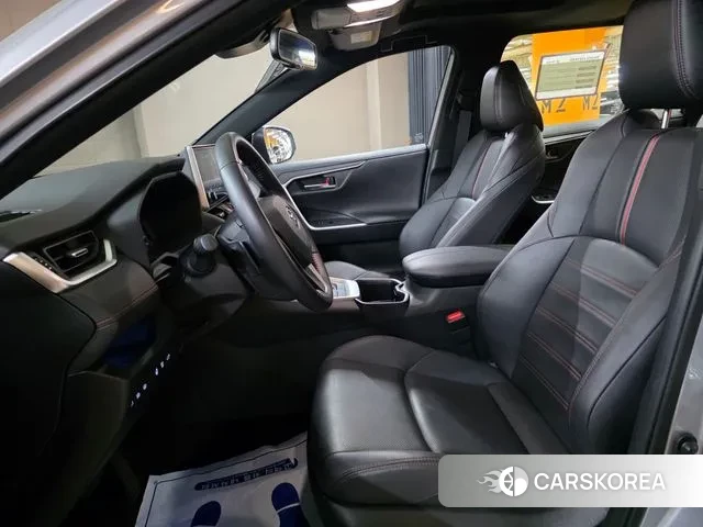 Toyota RAV4 5th Generation 2023 Серебряный из Кореи, фото 6