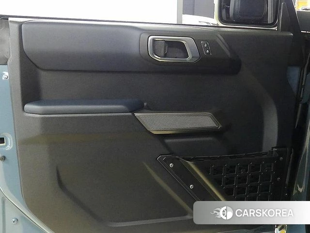 Ford Bronco 6th Generation 2022 Небесно-голубой из Кореи, фото 6