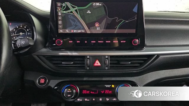 Kia The New K3 2nd generation 2021 Белый из Кореи, фото 6