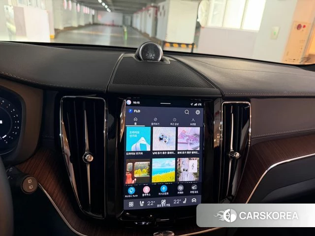 Volvo XC60 second Generation 2024 Белый из Кореи, фото 6