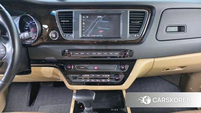 Kia The New Carnival 2019 Черный из Кореи, фото 6