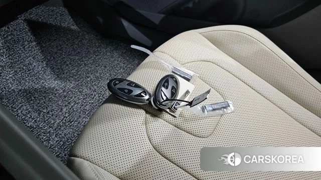 Hyundai The New Avante (CN7) 2023 Белый из Кореи, фото 6