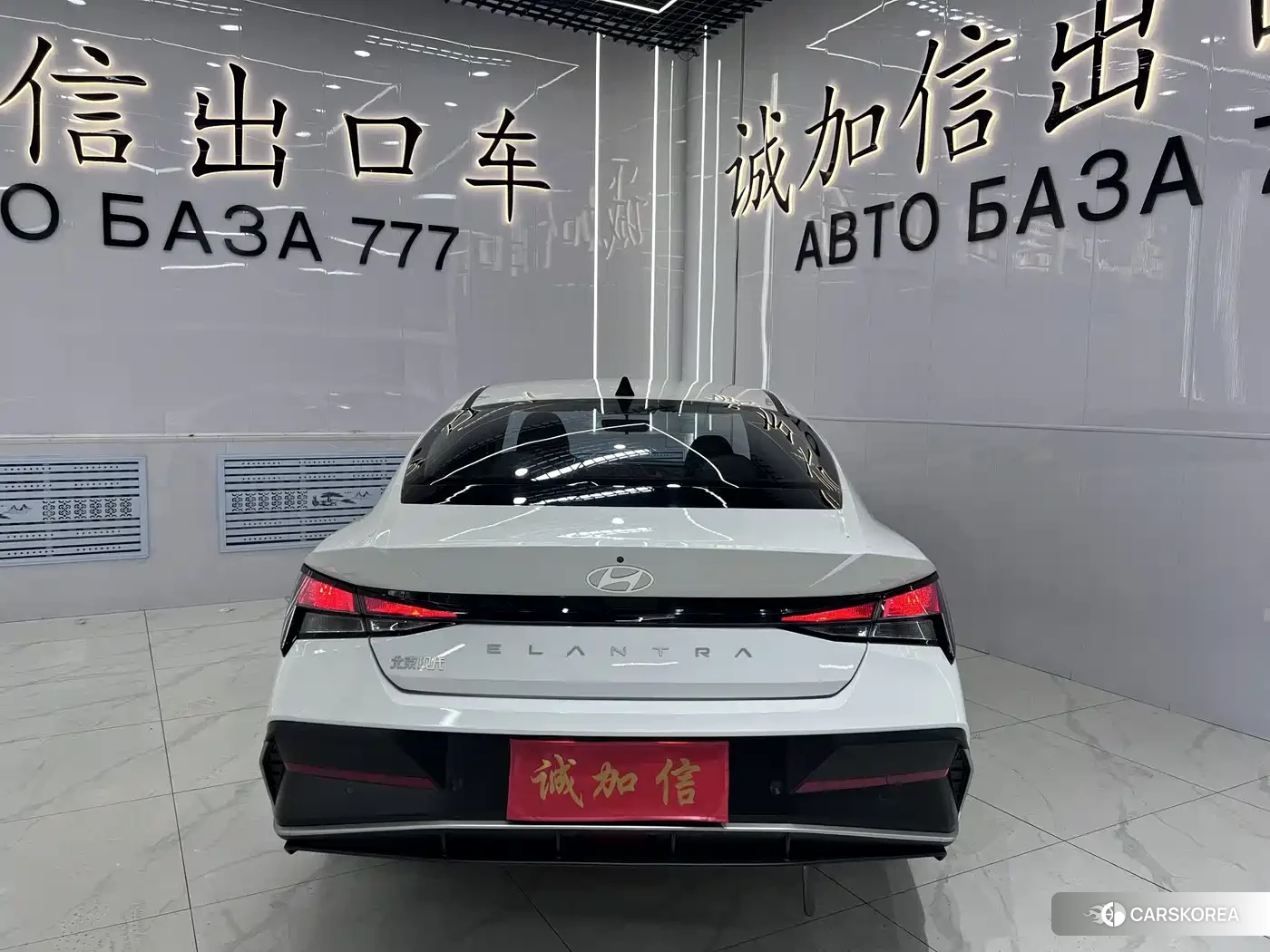 Hyundai Elantra 2024 Белый из Китая, фото 6