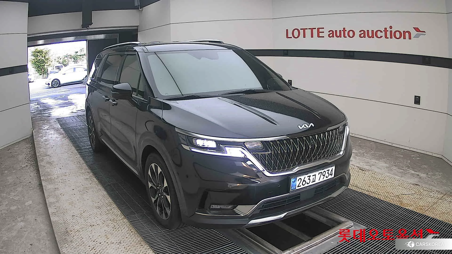 Kia Carnival 2023 Черный из Кореи, фото 6