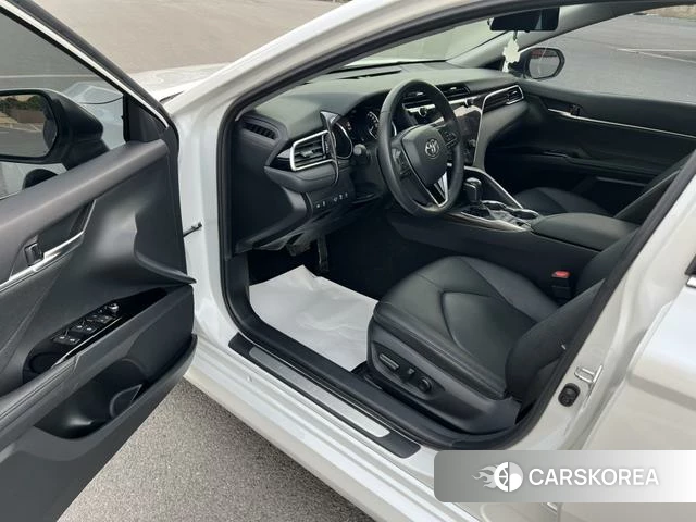 Toyota Camry 2021 Белый из Китая, фото 6