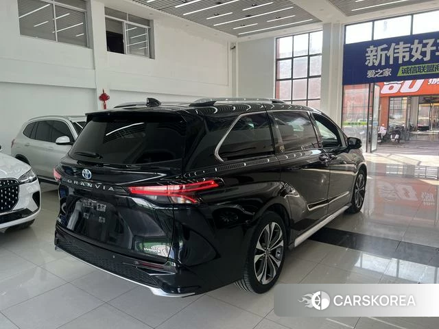 Toyota Grevia 2024 Черный из Китая, фото 6