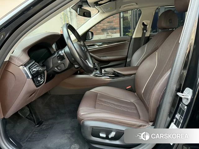 BMW 5 series 2022 Черный из Китая, фото 6
