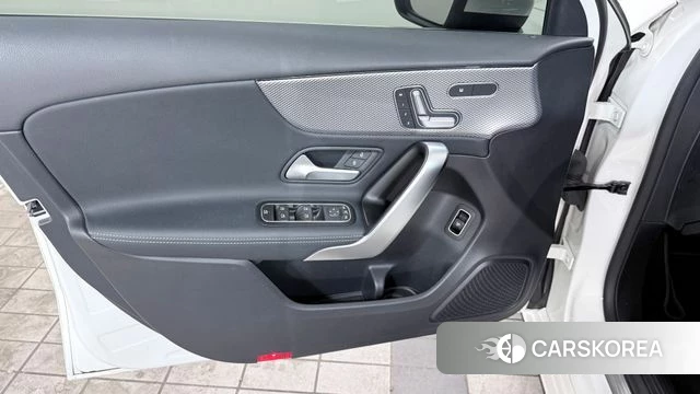 Mercedes-Benz A-Class W177 2021 Белый из Кореи, фото 6